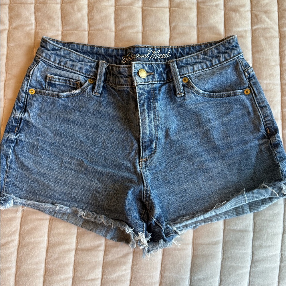 UNIVERSAL THREAD Women's Frayed Hem High Rise Shortie Shorts size 6